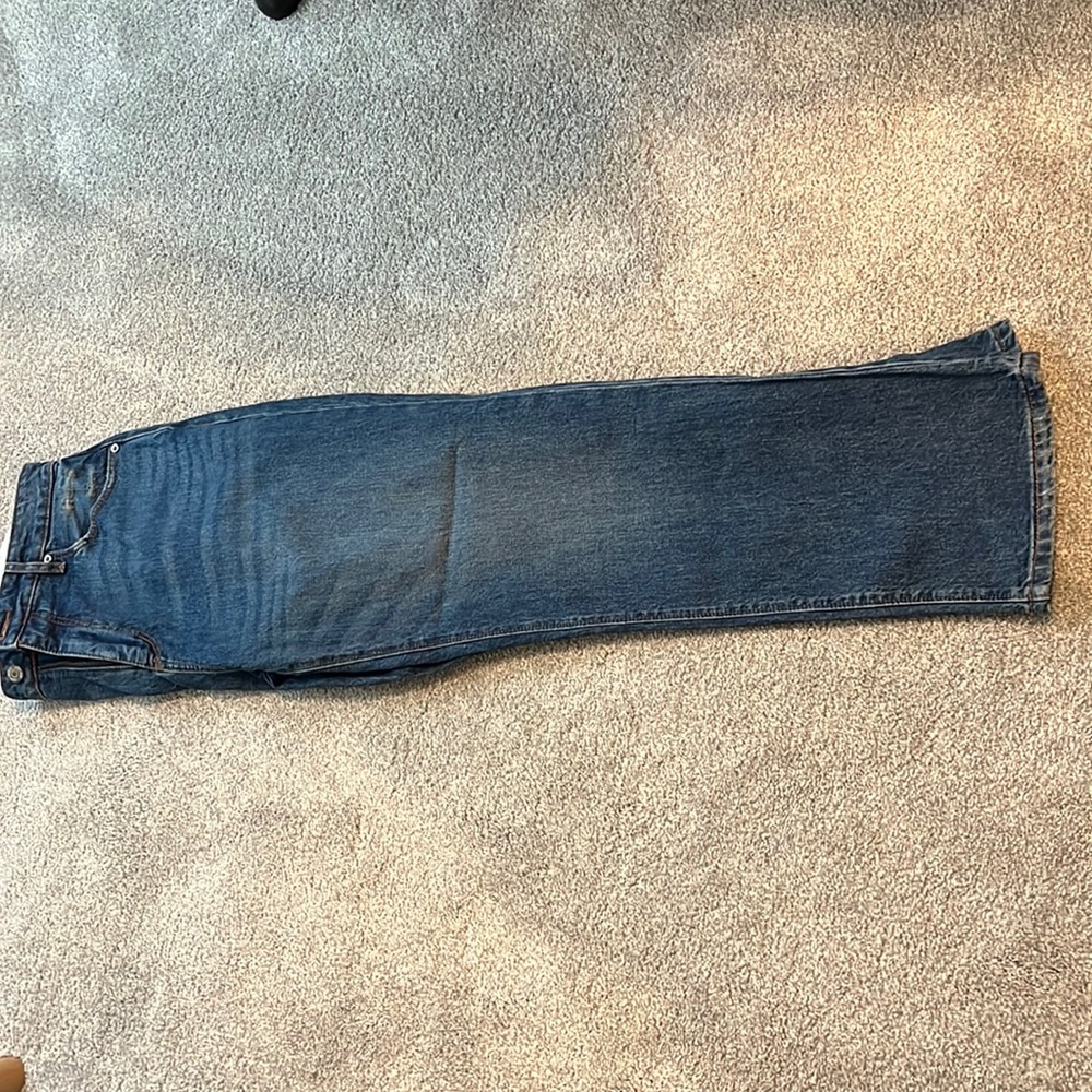 LOFT High-Rise Straight Leg Jeans in Dark Blue Wash